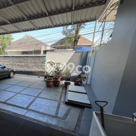 Unit Komersial Paling Strategis di Cicendo Bandung dengan LB 250m2 Unit Komersial Paling Strategis di Cicendo Bandung dengan LB 250m2