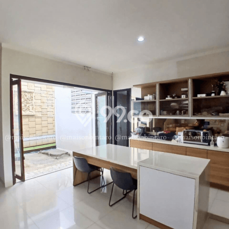 Jual Rumah Mewah Elegan Dengan View Cantik di Bintaro, Tangerang Selatan Jual Rumah Mewah Elegan Dengan View Cantik di Bintaro, Tangerang Selatan