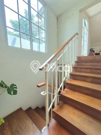 Jual Rumah Luas Megah Dengan View Eksklusif di Bintaro, Tangerang Selatan Jual Rumah Luas Megah Dengan View Eksklusif di Bintaro, Tangerang Selatan