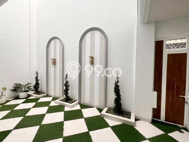 Rumah Mewah LB 400m2 Siap Huni Desain Elegan di Bintaro, Tangerang Selatan Rumah Mewah LB 400m2 Siap Huni Desain Elegan di Bintaro, Tangerang Selatan