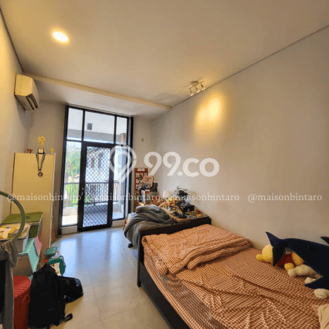 Hunian Elit LB 160m2 Siap Huni Desain Elegan di Bintaro, Tangerang Selatan Hunian Elit LB 160m2 Siap Huni Desain Elegan di Bintaro, Tangerang Selatan