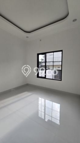 Dijual Hunian Rumah Terawat 4 Kamar di Lubang Buaya, Jakarta Timur Dijual Hunian Rumah Terawat 4 Kamar di Lubang Buaya, Jakarta Timur
