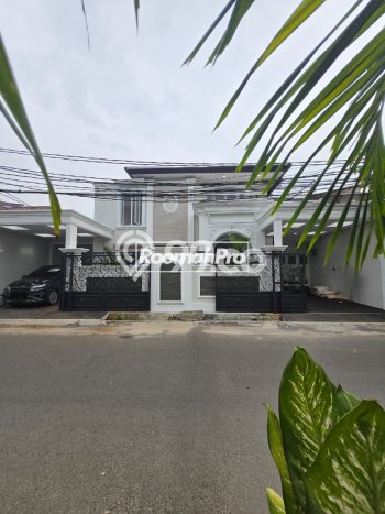 Siap Huni Hunian Elit 5 Kamar di Tebet Dekat ke Mana Pun Siap Huni Hunian Elit 5 Kamar di Tebet Dekat ke Mana Pun
