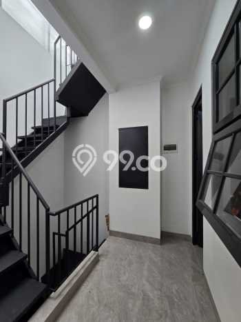 For Sale Rumah Mewah Exclusive di Cempaka Putih, Jakarta Pusat For Sale Rumah Mewah Exclusive di Cempaka Putih, Jakarta Pusat