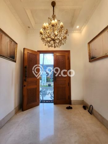 Jual Rumah Mewah Megah Dengan View Eksklusif di Pondok Kelapa, Jakarta Timur Jual Rumah Mewah Megah Dengan View Eksklusif di Pondok Kelapa, Jakarta Timur