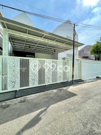 Ready to Use! Premium House LT 204m2 Desain Elegan di Cipinang Ready to Use! Premium House LT 204m2 Desain Elegan di Cipinang