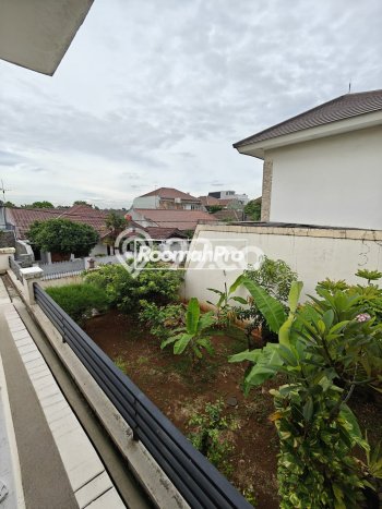 Tanah Dijual Lokasi Strategis di Jakarta Timur dengan Luas 240m2 Tanah Dijual Lokasi Strategis di Jakarta Timur dengan Luas 240m2