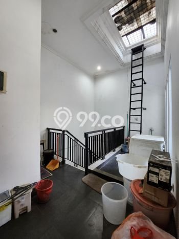 Jual Rumah Mewah Megah Dengan View Eksklusif di Pondok Kelapa, Jakarta Timur Jual Rumah Mewah Megah Dengan View Eksklusif di Pondok Kelapa, Jakarta Timur