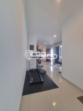Dijual Rumah Luas Elegan Dengan View Eksklusif di Cirendeu, Jakarta Selatan Dijual Rumah Luas Elegan Dengan View Eksklusif di Cirendeu, Jakarta Selatan