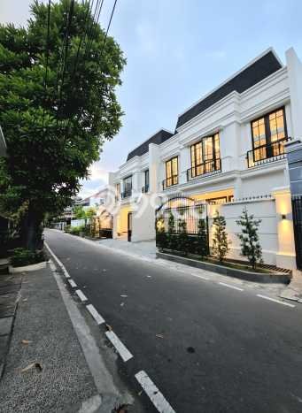 For Sale Rumah Mewah Exclusive di Cempaka Putih, Jakarta Pusat For Sale Rumah Mewah Exclusive di Cempaka Putih, Jakarta Pusat