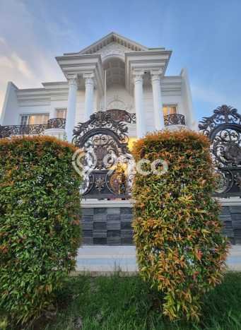 Jual Rumah Mewah Megah Dengan View Eksklusif di Pondok Kelapa, Jakarta Timur Jual Rumah Mewah Megah Dengan View Eksklusif di Pondok Kelapa, Jakarta Timur