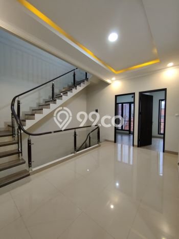 Dijual Rumah Mewah Elegan Dengan View Cantik di Rawamangun, Jakarta Timur Dijual Rumah Mewah Elegan Dengan View Cantik di Rawamangun, Jakarta Timur