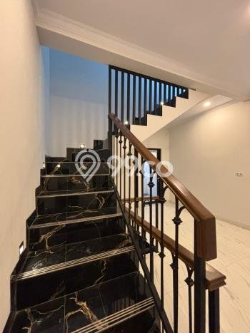 Dijual Rumah 3 Kamar Lokasi Ideal Bagus dan Strategis di Beji Dijual Rumah 3 Kamar Lokasi Ideal Bagus dan Strategis di Beji