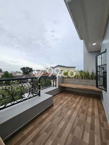 Rumah Strategis Minimalis Lb 180m2 di Jagakarsa, Jakarta Selatan Rumah Strategis Minimalis Lb 180m2 di Jagakarsa, Jakarta Selatan