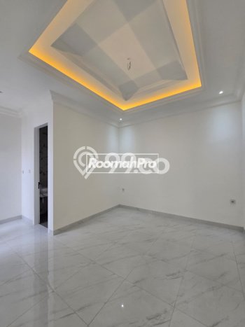 Rumah Luxury Modern Tanpa Renovasi di Pondok Kelapa Jakarta Timur Rumah Luxury Modern Tanpa Renovasi di Pondok Kelapa Jakarta Timur