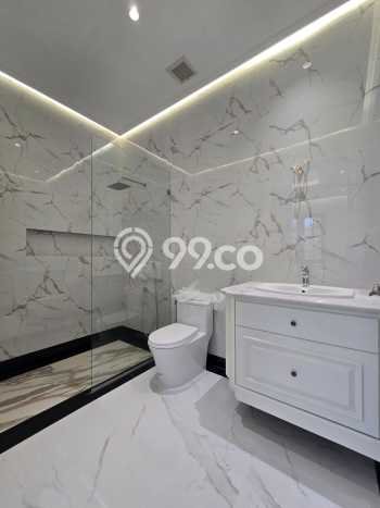 For Sale Rumah Mewah Exclusive di Cempaka Putih, Jakarta Pusat For Sale Rumah Mewah Exclusive di Cempaka Putih, Jakarta Pusat