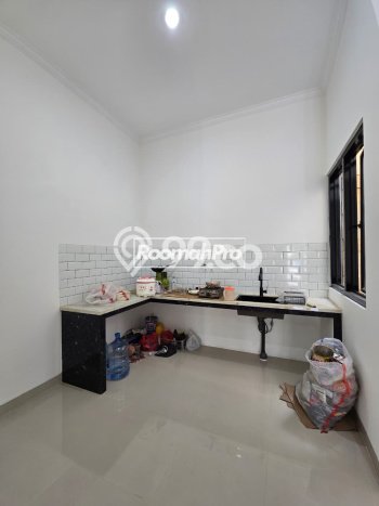 Jual Rumah Luas Megah Dengan View Eksklusif di Pondok Kelapa, Jakarta Timur Jual Rumah Luas Megah Dengan View Eksklusif di Pondok Kelapa, Jakarta Timur