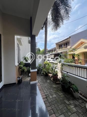 Rumah Elit LB 240m2 Siap Pakai Desain Elegan di Rawamangun, Jakarta Timur Rumah Elit LB 240m2 Siap Pakai Desain Elegan di Rawamangun, Jakarta Timur