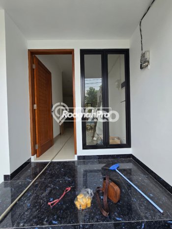 Jual Rumah Luas Megah Dengan View Eksklusif di Pondok Kelapa, Jakarta Timur Jual Rumah Luas Megah Dengan View Eksklusif di Pondok Kelapa, Jakarta Timur