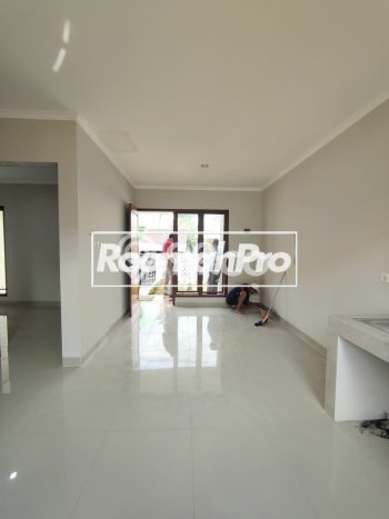 Rumah Modern 3 KT di Cikunir Bekasi Semi Furnished Rumah Modern 3 KT di Cikunir Bekasi Semi Furnished