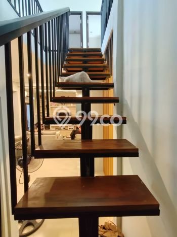 Rumah Modern 3 KT di Cilangkap Jakarta Timur Semi Furnished Rumah Modern 3 KT di Cilangkap Jakarta Timur Semi Furnished