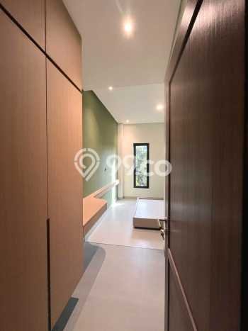 Cocok Untuk Investasi! For Sale Kost di Salemba 43 Kamar Cocok Untuk Investasi! For Sale Kost di Salemba 43 Kamar