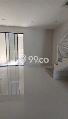 Rumah Modern Minimalis 5 Kamar Siap Huni di Rungkut Rumah Modern Minimalis 5 Kamar Siap Huni di Rungkut