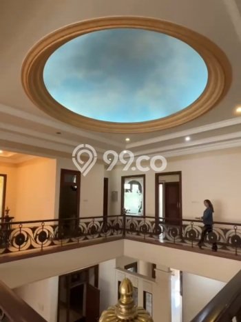 Jual Rumah Luas Megah Dengan View Cantik di Pakuwon Indah, Surabaya Jual Rumah Luas Megah Dengan View Cantik di Pakuwon Indah, Surabaya