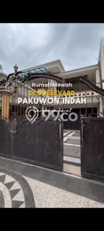 Jual Rumah Luas Megah Dengan View Cantik di Pakuwon Indah, Surabaya Jual Rumah Luas Megah Dengan View Cantik di Pakuwon Indah, Surabaya