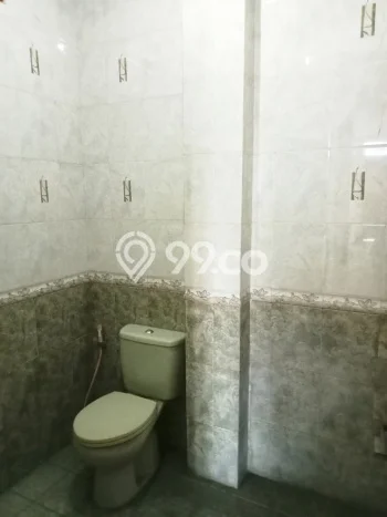 Disewakan Ruko komersial di Matraman luas bangunan 310m2 Disewakan Ruko komersial di Matraman luas bangunan 310m2