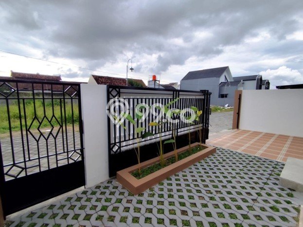 Dijual Rumah 3 Kamar Lokasi Ideal Nyaman dan Strategis di Ngemplak Dijual Rumah 3 Kamar Lokasi Ideal Nyaman dan Strategis di Ngemplak