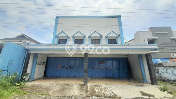 Ruko disewakan lokasi strategis Tegalrejo Yogyakarta 385m2 Ruko disewakan lokasi strategis Tegalrejo Yogyakarta 385m2