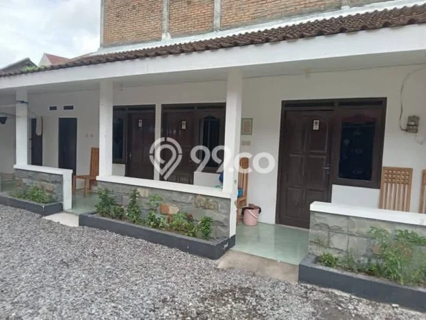 Kost Dijual di Sleman dengan 35 KT dan Luas 250m2 Kost Dijual di Sleman dengan 35 KT dan Luas 250m2