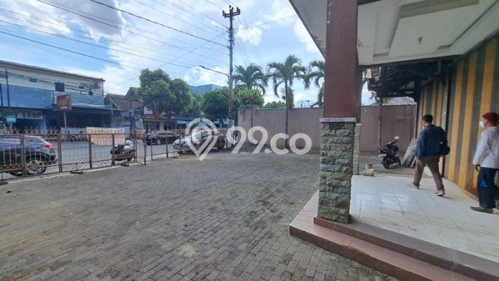 Ruko Komersial Disewakan di Sleman Sleman Luas 1000m2 Ruko Komersial Disewakan di Sleman Sleman Luas 1000m2