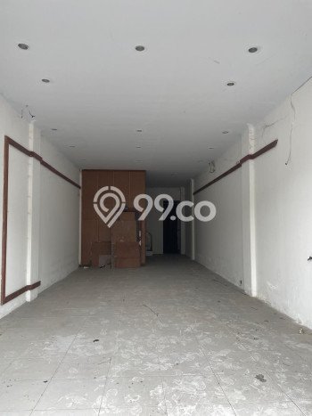 Ruko Disewa di Sleman dengan LB 352m2 Area Komersial Ramai Ruko Disewa di Sleman dengan LB 352m2 Area Komersial Ramai