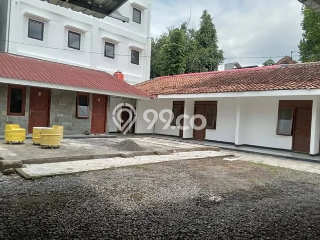 Kost Dijual di Sleman dengan 35 KT dan Luas 250m2 Kost Dijual di Sleman dengan 35 KT dan Luas 250m2