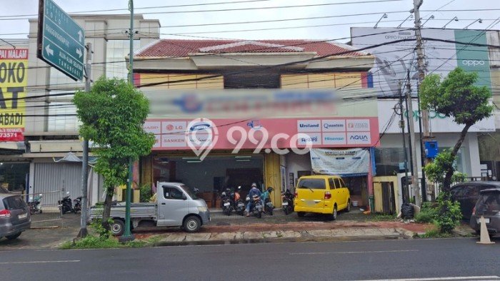 Unit Ruko Disewa Lokasi Mantrijeron, Yogyakarta Spesifikasi Luas Bangunan 300m2 Unit Ruko Disewa Lokasi Mantrijeron, Yogyakarta Spesifikasi Luas Bangunan 300m2