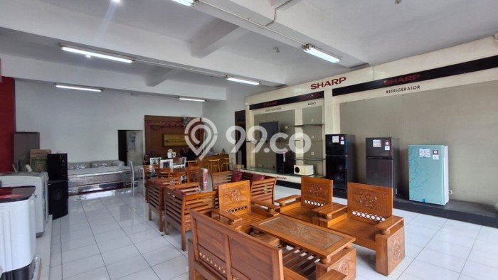 Unit Ruko Disewa Lokasi Mantrijeron, Yogyakarta Spesifikasi Luas Bangunan 300m2 Unit Ruko Disewa Lokasi Mantrijeron, Yogyakarta Spesifikasi Luas Bangunan 300m2