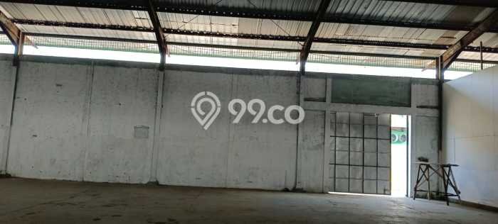 Unit Gudang Disewakan di Kapuk Kamal di Area Ramai & Strategis Unit Gudang Disewakan di Kapuk Kamal di Area Ramai & Strategis