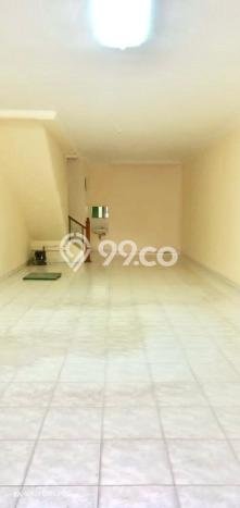 AREA KOMERSIAL! Ruko For Rent di Tangerang Kota, Luas 225m², Jalan Strategis AREA KOMERSIAL! Ruko For Rent di Tangerang Kota, Luas 225m², Jalan Strategis