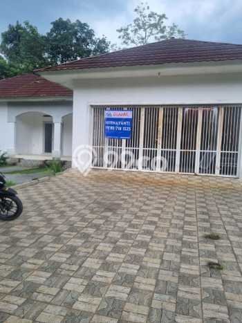 Ready to Use! Luxury House LT 3081m2 Desain Modern di Sentul City Ready to Use! Luxury House LT 3081m2 Desain Modern di Sentul City