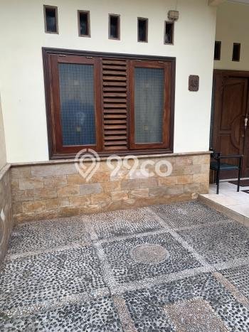 Rumah Modern 7 KT di Jatiwaringin Bekasi Semi Furnished Rumah Modern 7 KT di Jatiwaringin Bekasi Semi Furnished