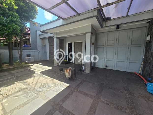 Rumah Elit LB 185m2 Siap Huni Desain Elegan di Singgasana, Bandung Rumah Elit LB 185m2 Siap Huni Desain Elegan di Singgasana, Bandung