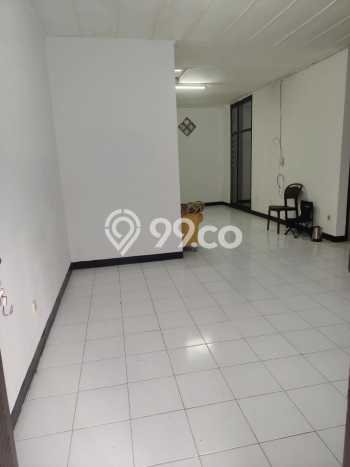 Rumah Modern 3 Kamar LT 130m2 di Taman Kopo Indah Rumah Modern 3 Kamar LT 130m2 di Taman Kopo Indah