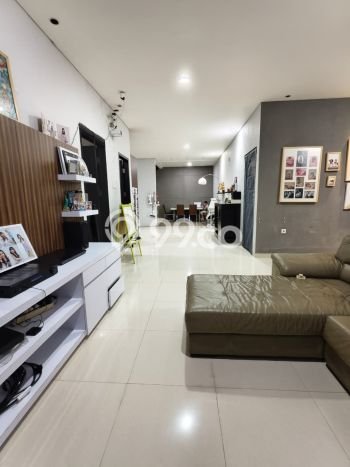 Jual Rumah Luas Elegan Dengan View Cantik di Taman Kopo Indah, Bandung Jual Rumah Luas Elegan Dengan View Cantik di Taman Kopo Indah, Bandung