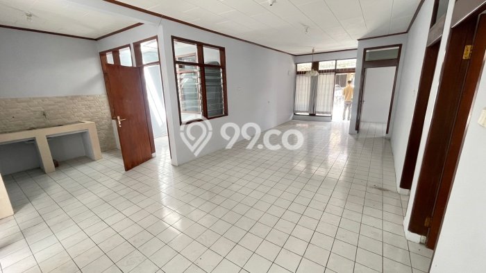 Rumah Luas Asri 5 KT Siap Huni di Kopo Permai Bandung Rumah Luas Asri 5 KT Siap Huni di Kopo Permai Bandung