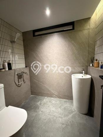 Ready to Use! Luxury House LT 300m2 Desain Elegan di Singgasana Ready to Use! Luxury House LT 300m2 Desain Elegan di Singgasana