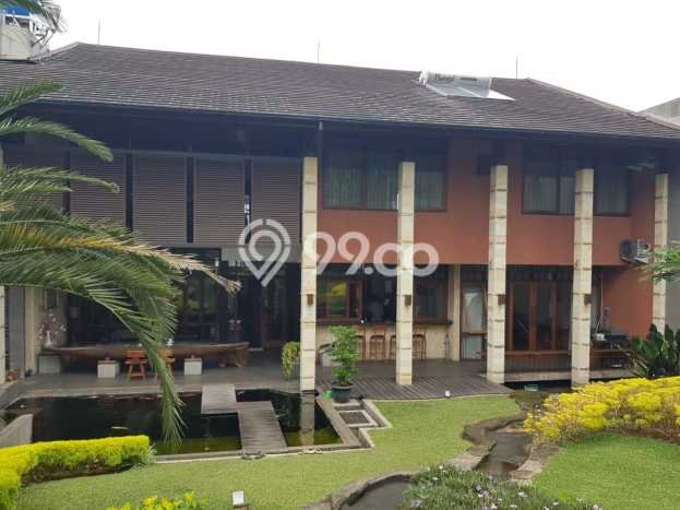 Jual Rumah Mewah Elegan Dengan View Eksklusif di Setra Duta, Bandung Jual Rumah Mewah Elegan Dengan View Eksklusif di Setra Duta, Bandung