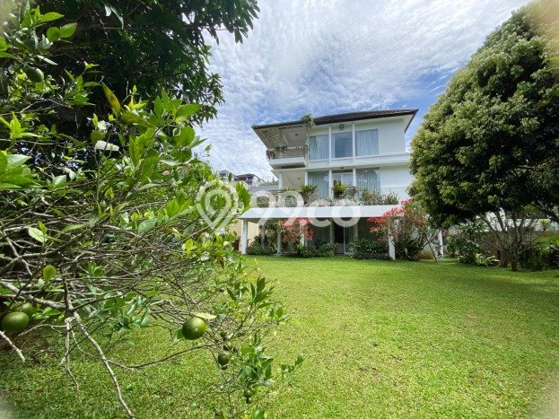 Rumah Luxury Modern Siap Huni di Dago Bandung Rumah Luxury Modern Siap Huni di Dago Bandung
