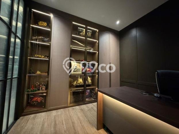 Ready to Use! Luxury House LT 300m2 Desain Elegan di Singgasana Ready to Use! Luxury House LT 300m2 Desain Elegan di Singgasana